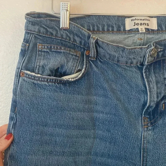 Reformation 31 Addison Low Rise Relaxed Jeans - Picture 6 of 11